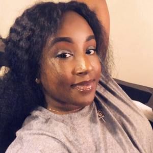 Meet your Posher, Nikki